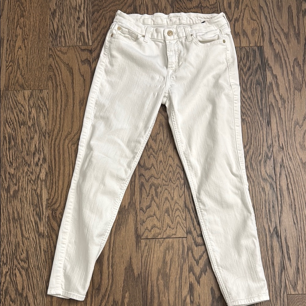 Women's White Jeans. 7 for all mankind.